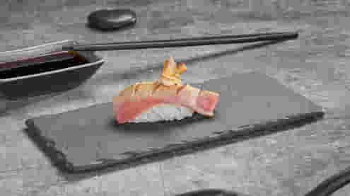Опаленные суши с тунцом меню Суши Мастер